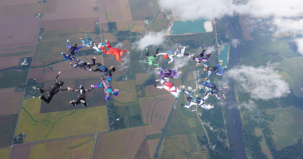 Lehnherr Celebrates 50 Years of Skydiving with Challenging Formation