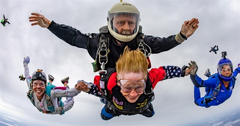 Going for the Gold—Kim Emmons Knor Reaches 1,000 Jumps and Earns USPA Gold Wings