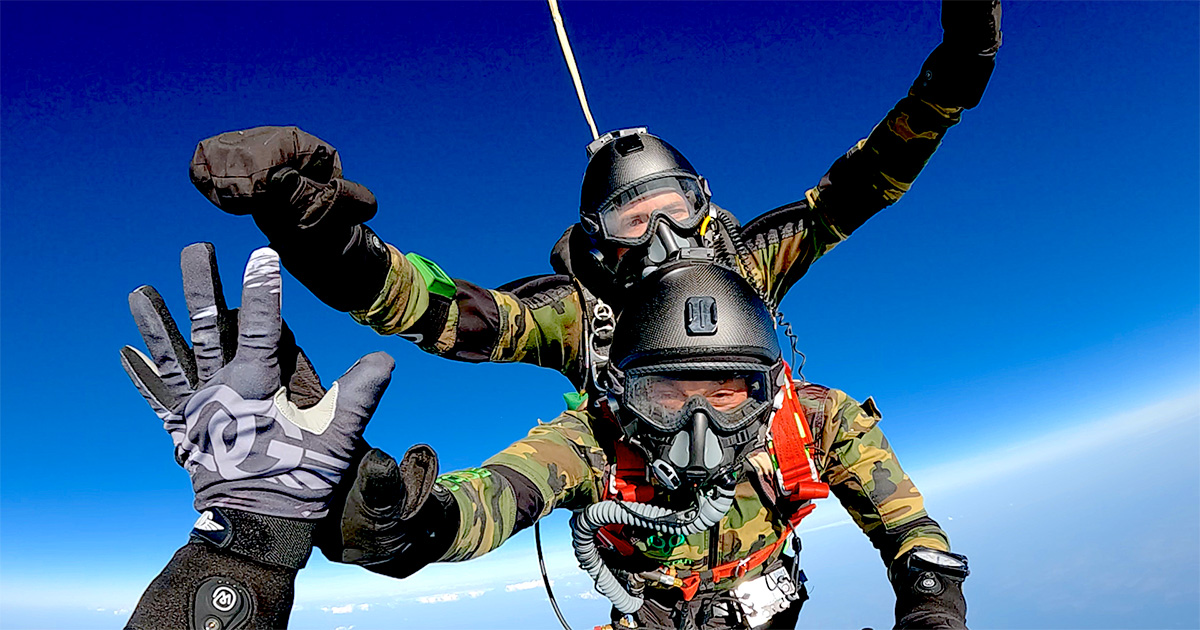 Skydivers Set World Record at 42,917 Feet
